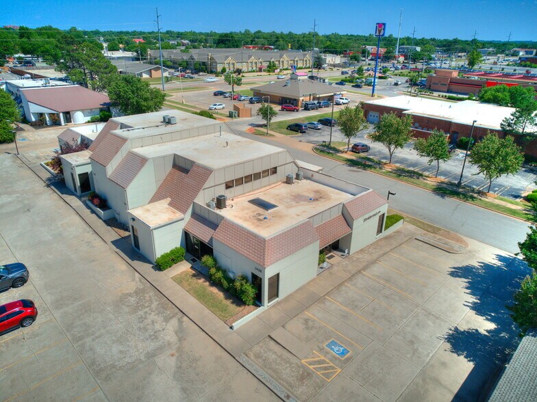 More Photos Of 2425 Wilcox Dr, Norman Office For Sale