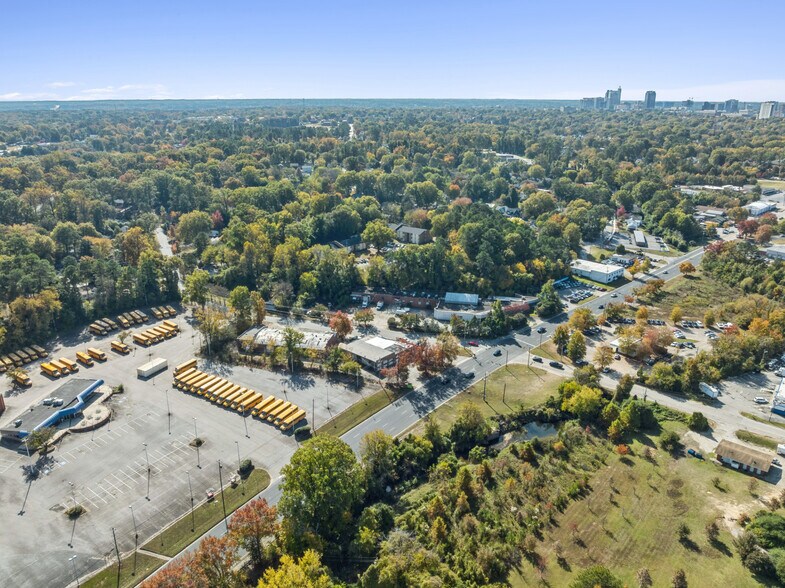 More Photos Of 1800 Capital Blvd, Raleigh Auto Repair For Sale
