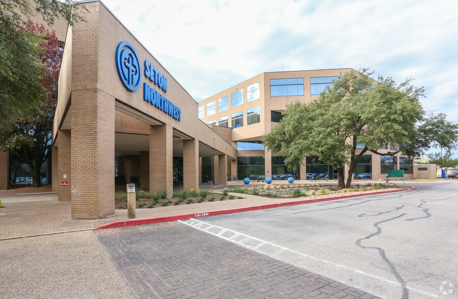 More Photos Of 11111 Research Blvd, Austin Medical For Lease