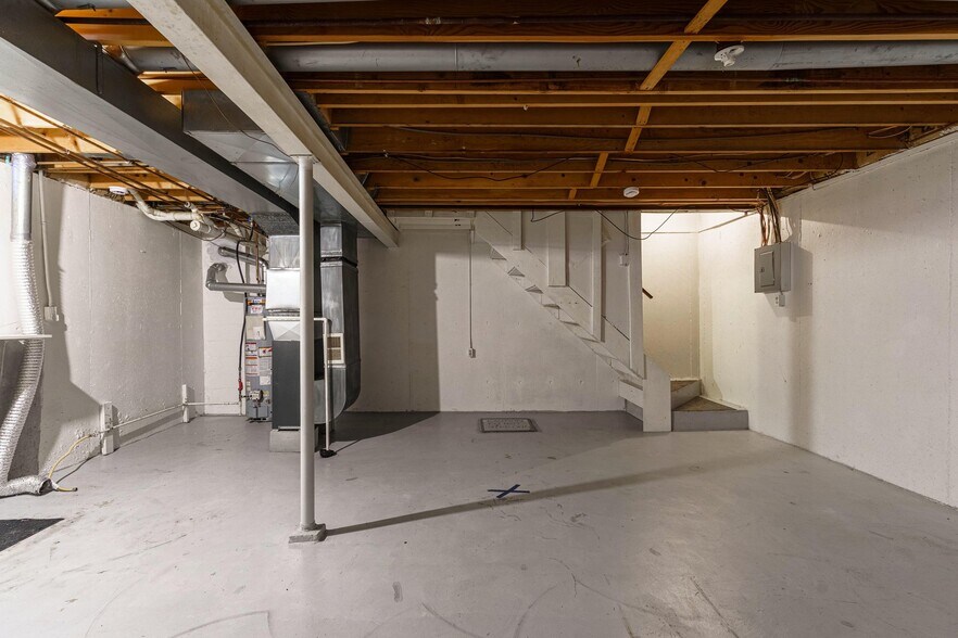 More Photos Of 223 Summit Rdg, White Lake Apartments For Sale