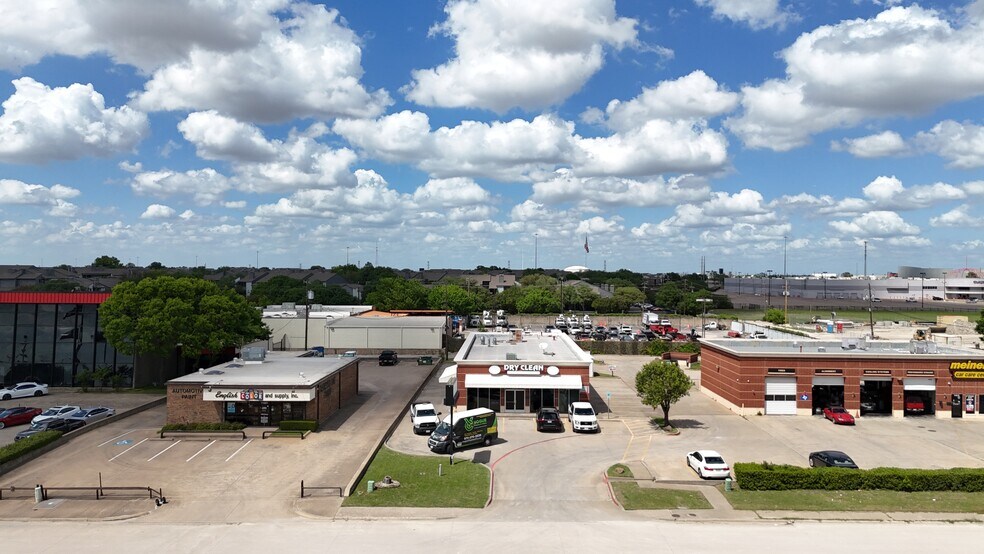More Photos Of 11609 E Northwest Hwy, Dallas Freestanding For Sale