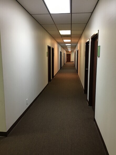 More Photos Of 750 E Sample Rd, Pompano Beach Self Storage For Lease