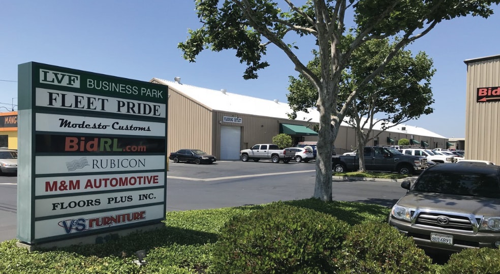 Primary Photo Of 615-621 Kansas Ave, Modesto Light Distribution For Lease