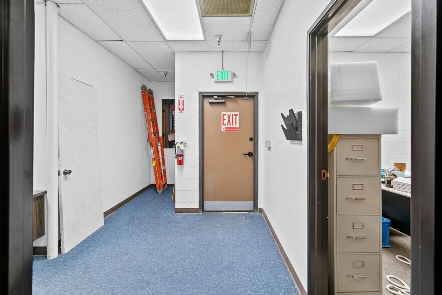 More Photos Of 9036 Winnetka Ave, Northridge Loft Creative Space For Lease