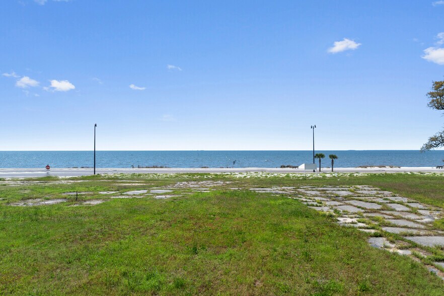 More Photos Of 830 E Beach Blvd, Gulfport Land For Sale