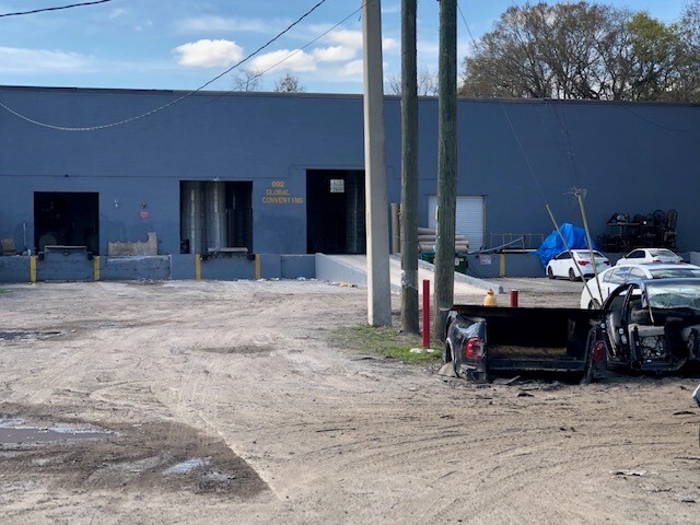 More Photos Of 692 Edgewood Ave N, Jacksonville Warehouse For Lease