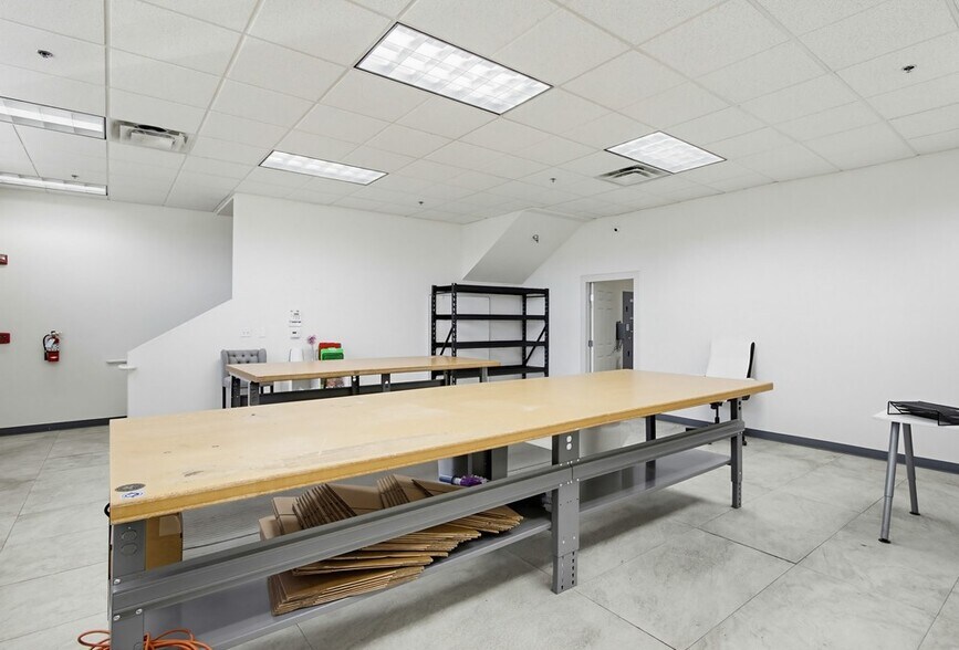 More Photos Of 1568 Lancaster Point Way, San Diego Flex For Sale