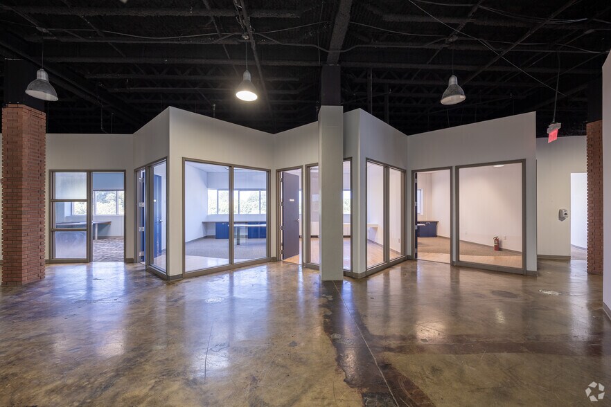 More Photos Of 1200 White St SW, Atlanta Office For Sale