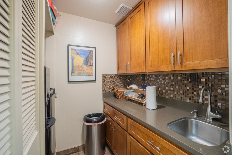 More Photos Of 101-105 Serra Way, Milpitas Freestanding For Lease