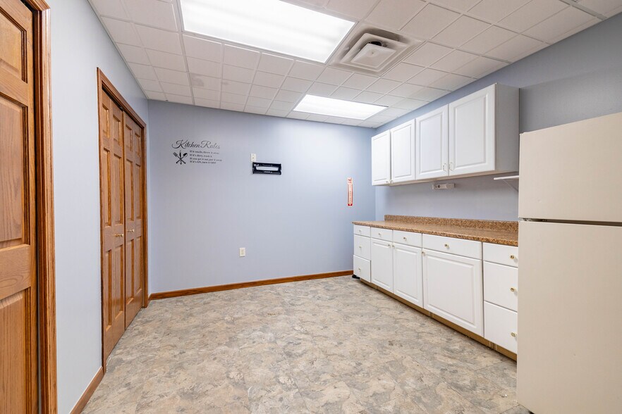More Photos Of 2104 E Eleven Mile Rd, Warren Office For Lease