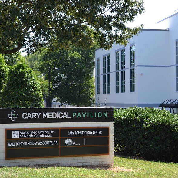 More Photos Of 105 SW Cary Pky, Cary Medical For Lease