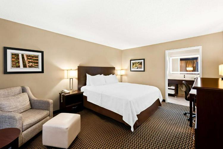 More Photos Of 3120 S Limit Ave, Sedalia Hospitality For Sale