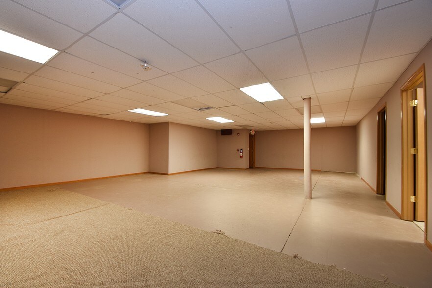More Photos Of 16610 W 159th St, Lockport Medical For Sale