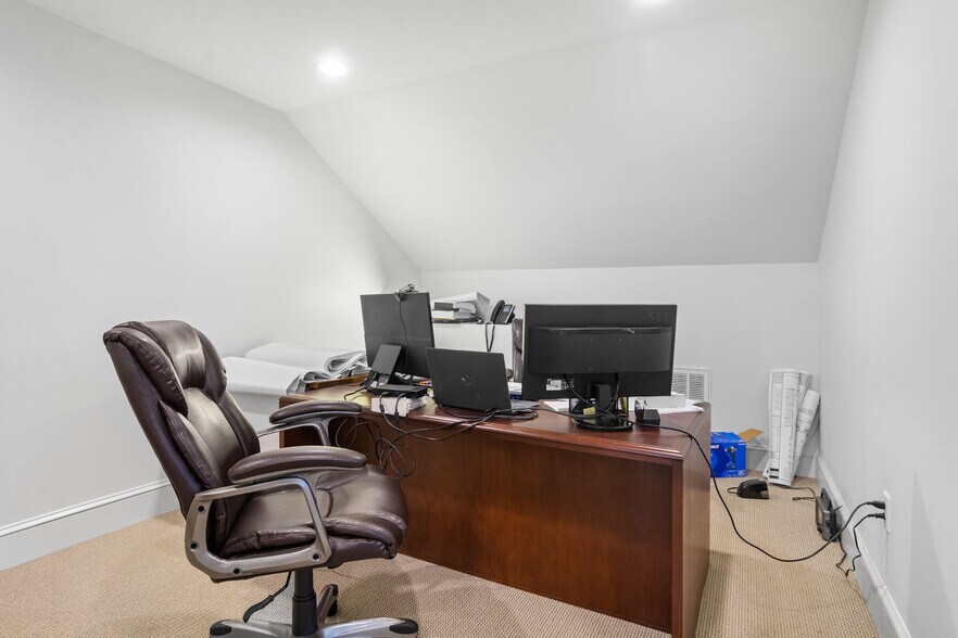 More Photos Of 2334 Lake Park Dr, Albany Office Residential For Sale