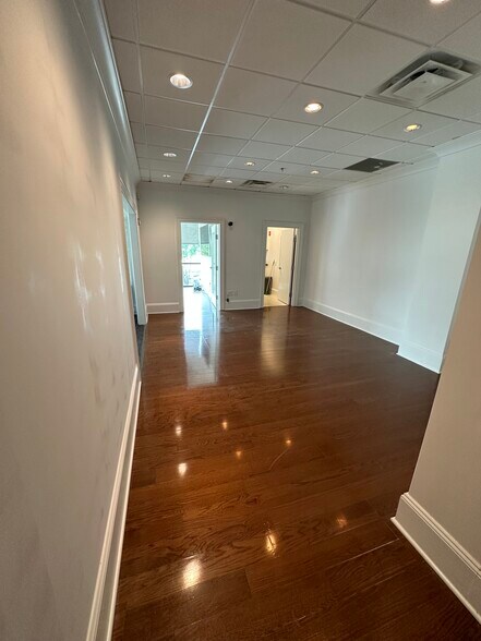 More Photos Of 3621 Vinings Slope SE, Atlanta Loft Creative Space For Sale