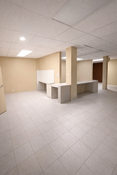 More Photos Of 2501 Tratman Ave, Bronx Apartments For Lease