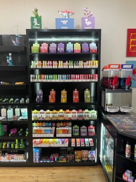 More Photos Of 7219-7223 Melrose Ave, Los Angeles Storefront For Lease