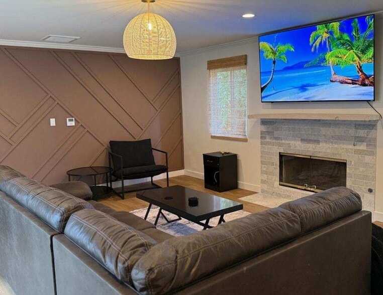 More Photos Of 22839 Dolorosa St, Woodland Hills Multifamily For Lease