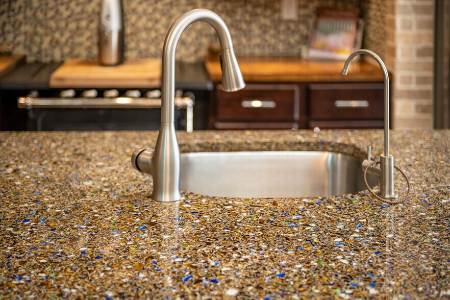 More Photos Of 2150 Curtis St, Denver Storefront Retail Office For Sale