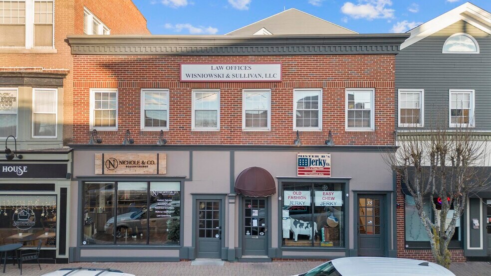 More Photos Of 35 N Main St, Southington Medical For Lease
