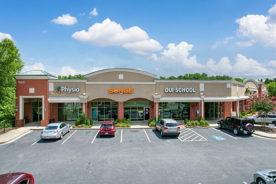 More Photos Of 560 Thornton Rd, Lithia Springs General Retail For Lease