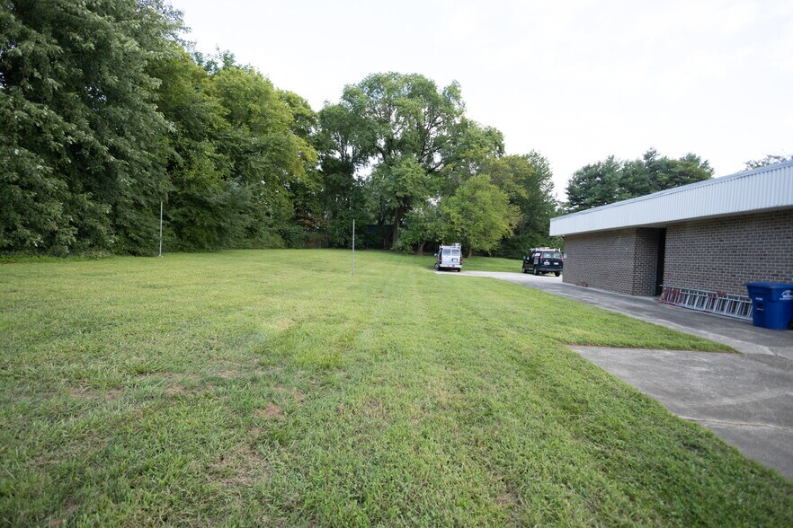 More Photos Of 190 Tenby Chase Dr, Delran Office For Lease