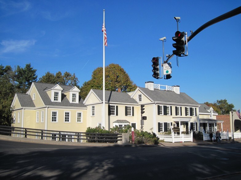 More Photos Of 103 Central St, Wellesley Office For Lease