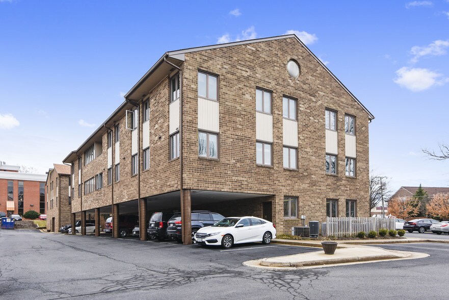 More Photos Of 2915-2917 Hunter Mill Rd, Oakton Medical For Sale