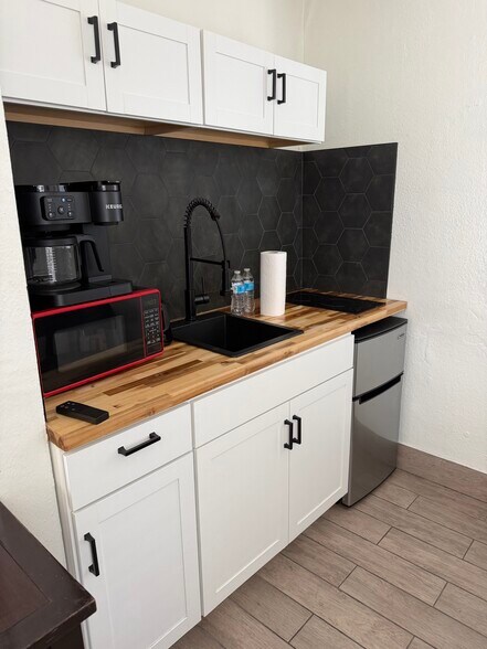 More Photos Of 1466 De Leon St, Clearwater Multifamily For Sale