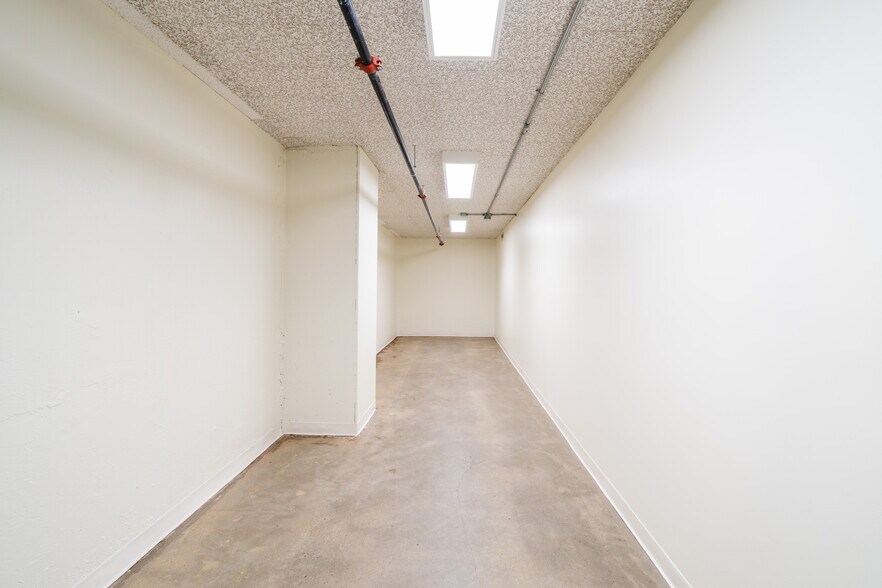 More Photos Of 6301 Gaston Ave, Dallas Coworking Space