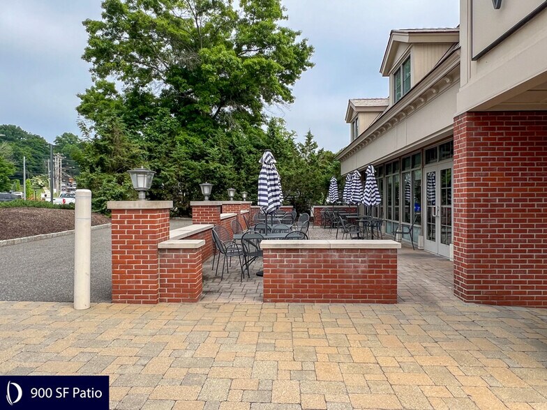 More Photos Of 942 White Plains Rd, Trumbull General Retail For Lease