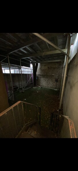 More Photos Of 297 Bond St, Brooklyn Storefront Retail Residential For Lease