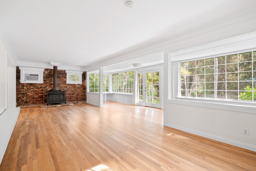 More Photos Of 2024 Laurel Canyon Blvd, Los Angeles Multifamily For Sale