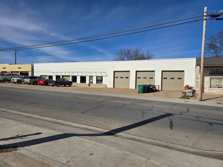Primary Photo Of 367 E Washington St, Stephenville Light Manufacturing For Sale
