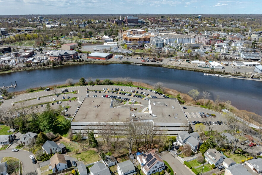 More Photos Of 148 East Ave, Norwalk Medical For Sale