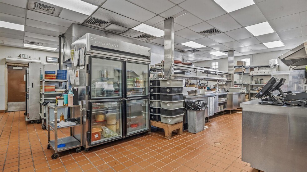 More Photos Of 3245 I-70 Business Loop, Clifton Restaurant For Sale