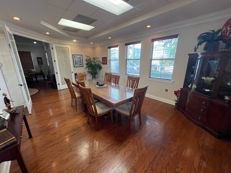 More Photos Of 114 S Fremont Ave, Tampa Office For Sale