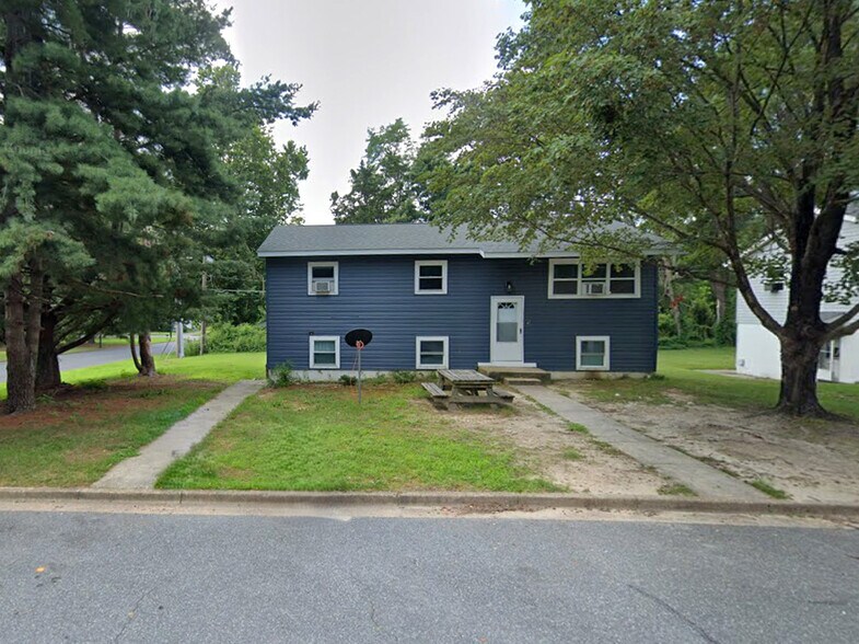 More Photos Of 1-8 Lee Ter, Easton Multifamily For Sale