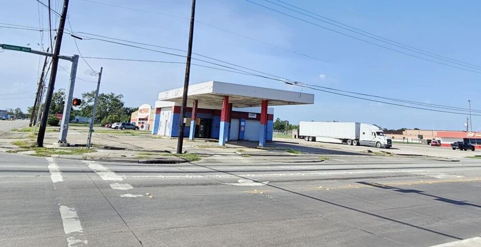More Photos Of 1901 Pasadena Blvd, Pasadena Service Station For Sale