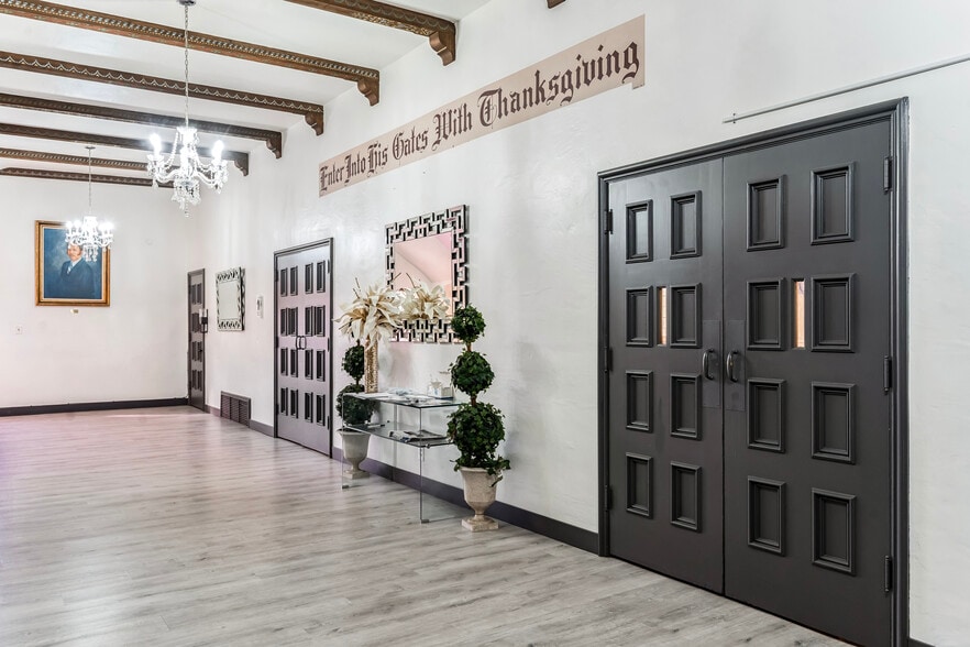 More Photos Of 2100 5th Ave, Oakland Religious Facility For Sale