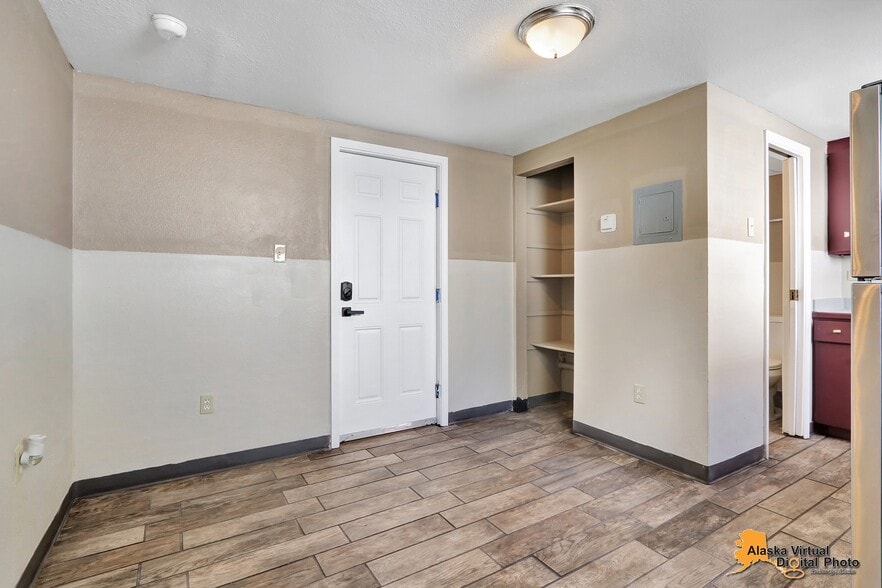 More Photos Of 1335 Hyder St, Anchorage Apartments For Sale