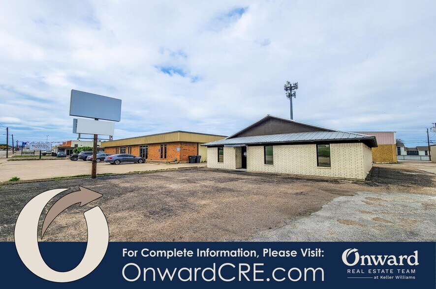 More Photos Of 407 Lake Air Dr, Waco Storefront Retail Office For Sale