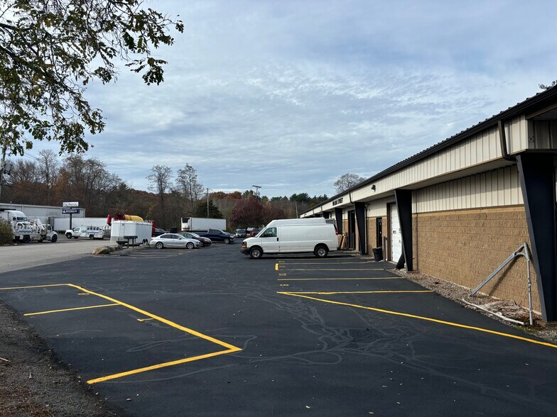 More Photos Of 110 Elm St, Bridgewater Warehouse For Lease