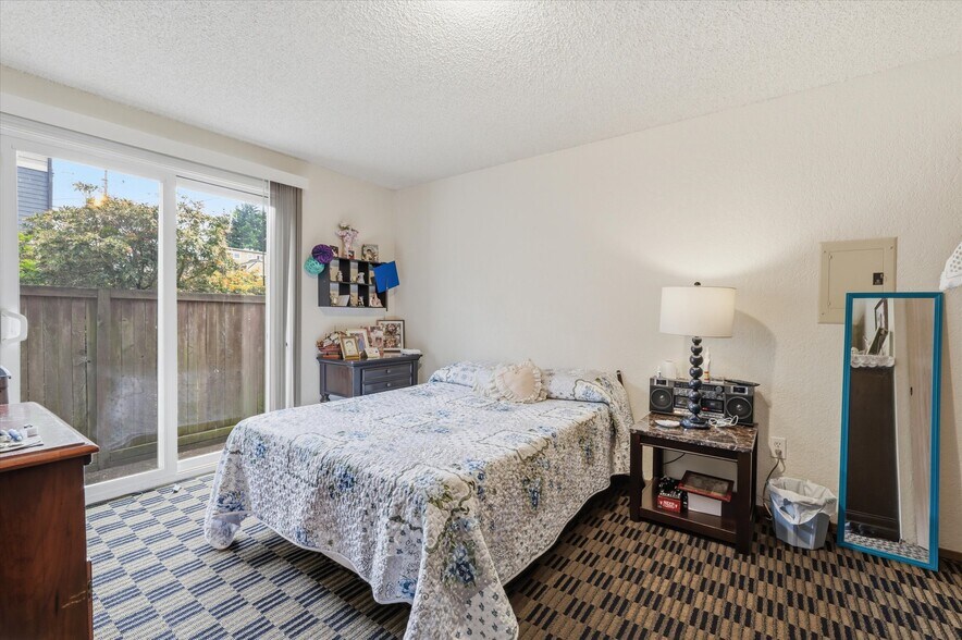 More Photos Of 3116 18th St, Everett Apartments For Sale