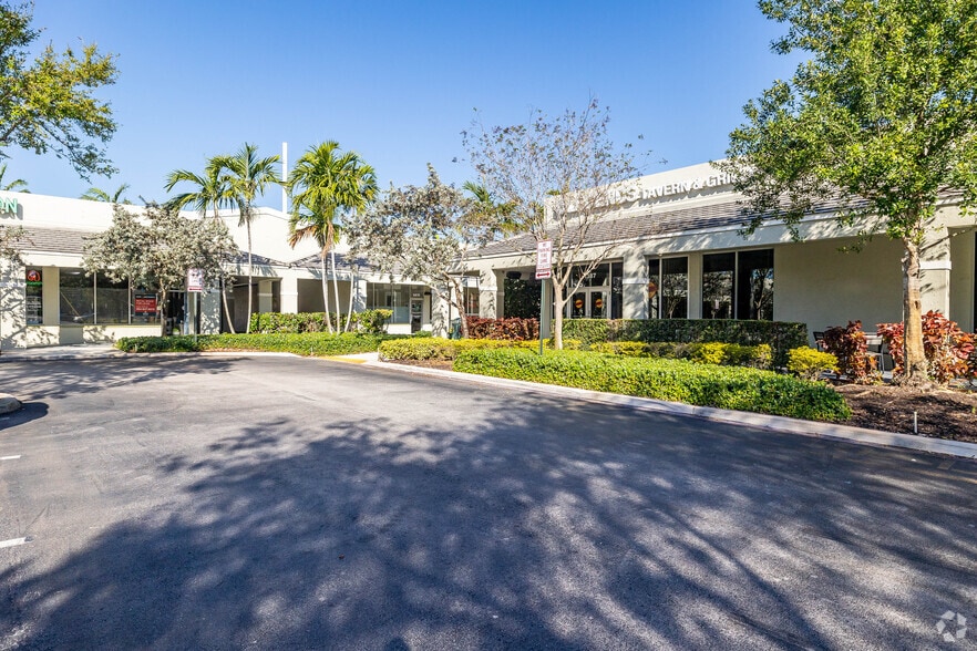 More Photos Of 1341-1663 S University Dr, Plantation Unknown For Lease