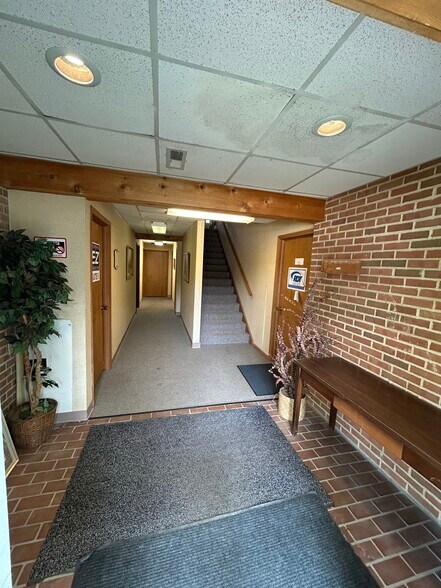 More Photos Of 200 Industrial Pky, Chagrin Falls Medical For Lease