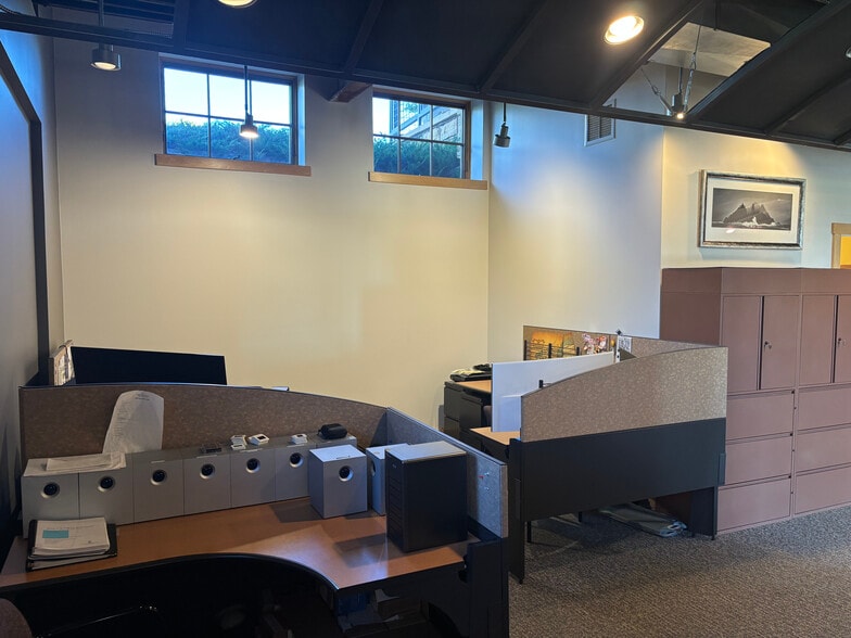 More Photos Of 300 General Palmer Dr, Palmer Lake Office For Lease