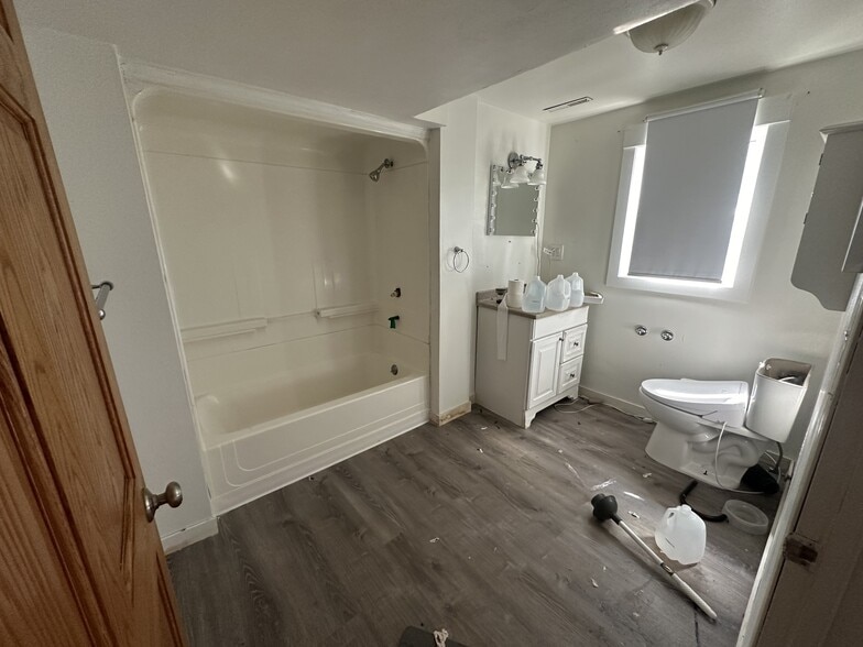 More Photos Of 10291 US Highway 14, Mazomanie Hotel For Sale