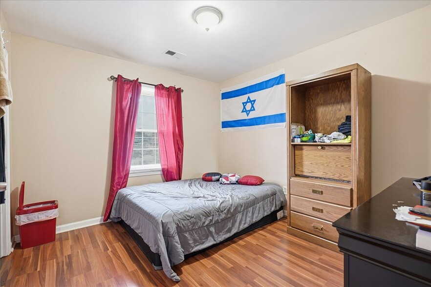 More Photos Of 18 Gandy Ave, Taylors Apartments For Sale