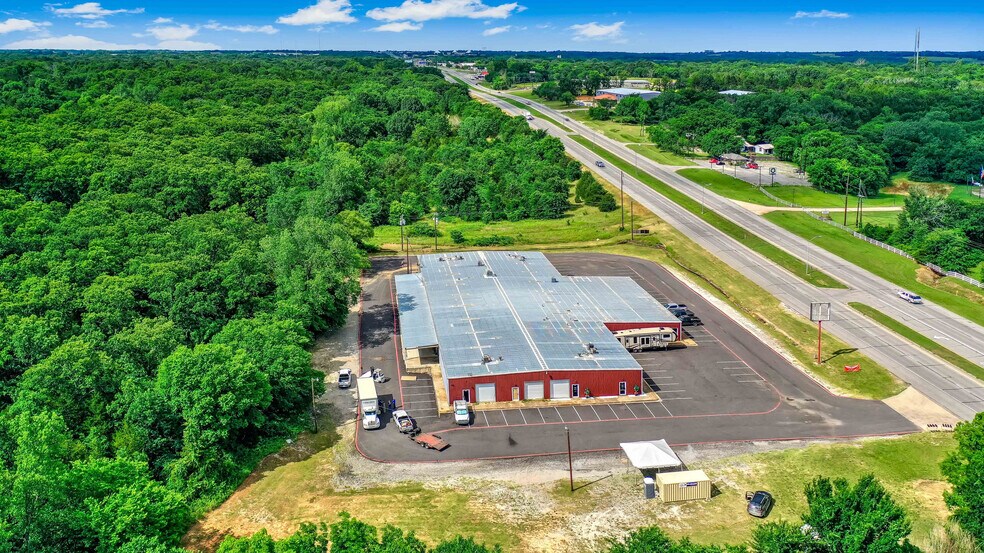 More Photos Of 4006 Texoma Pky, Denison General Retail For Sale